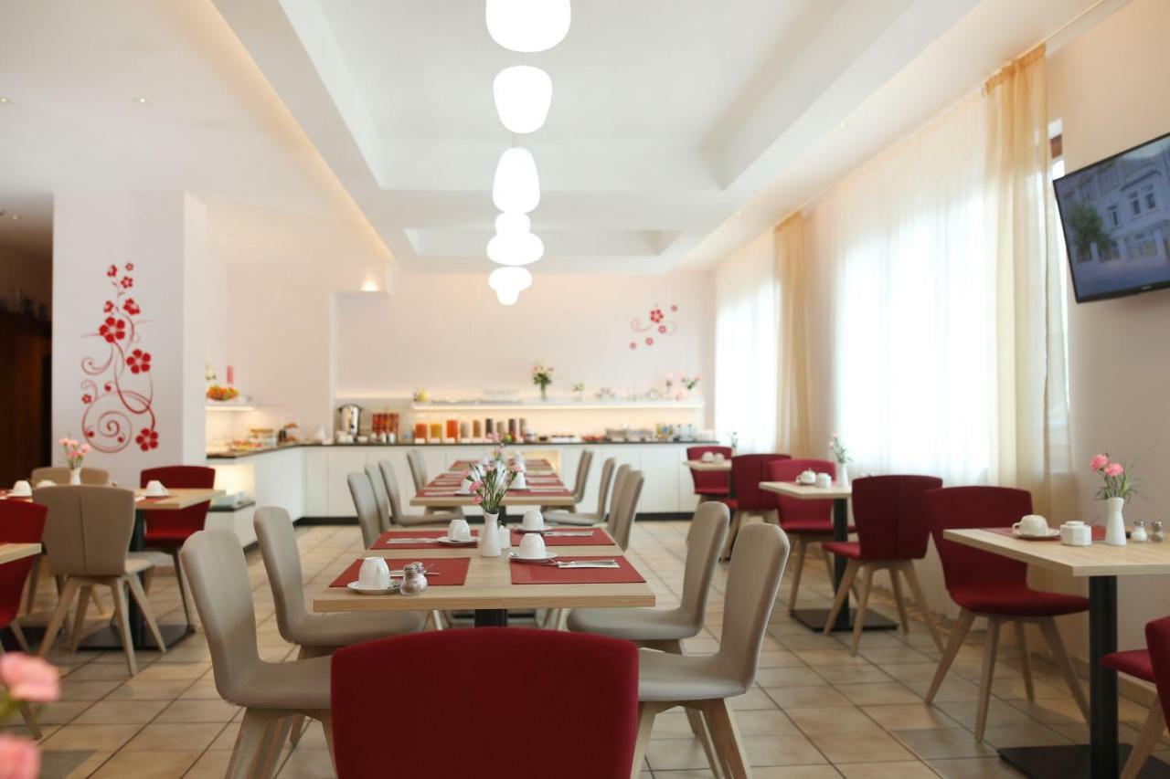 Hotel Am Buchwald Esslingen am Neckar Bagian luar foto